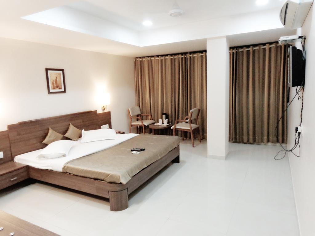 Hotel Classique Райкот Стая снимка