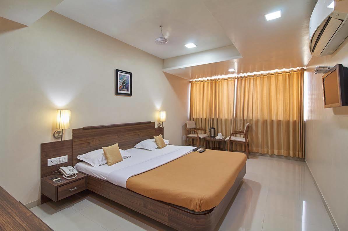 Hotel Classique Райкот Екстериор снимка