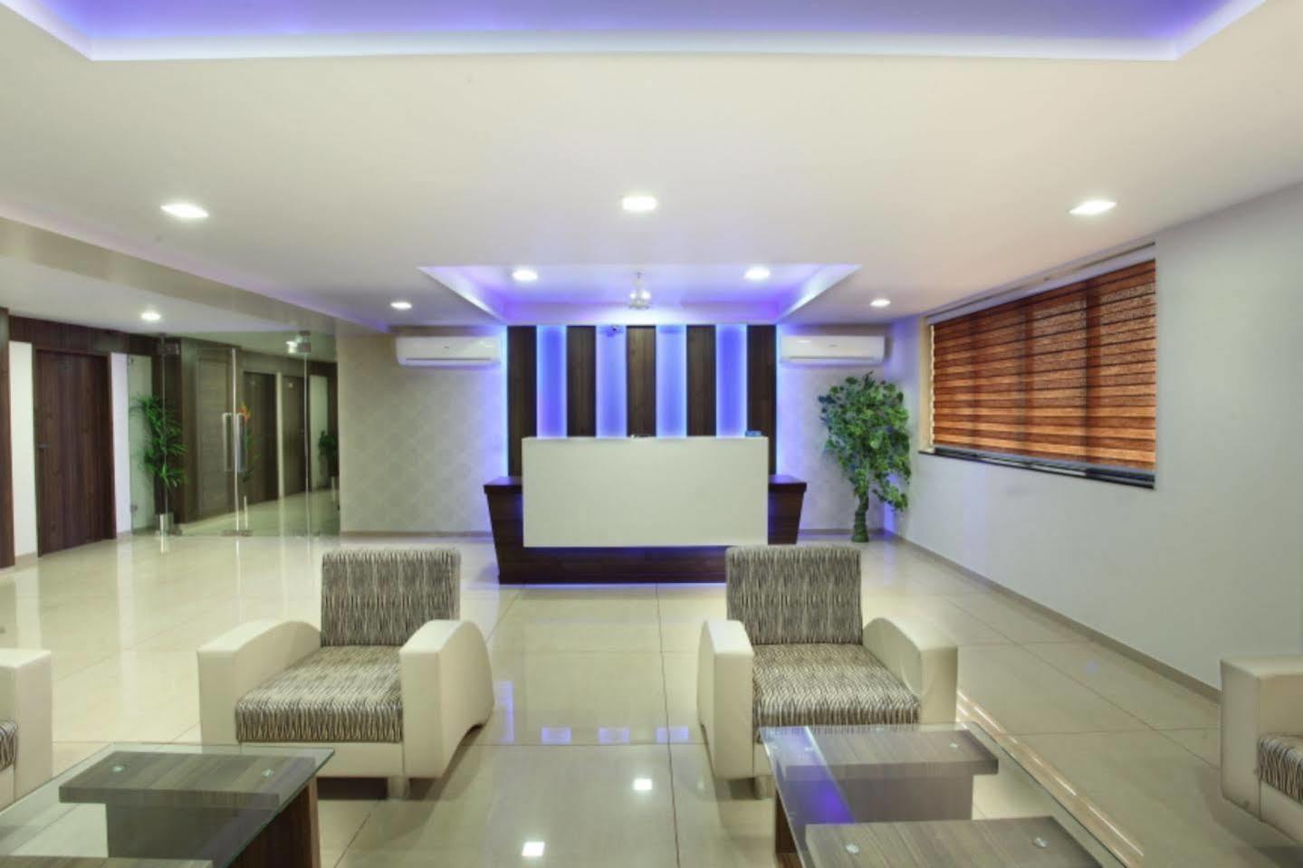 Hotel Classique Райкот Екстериор снимка