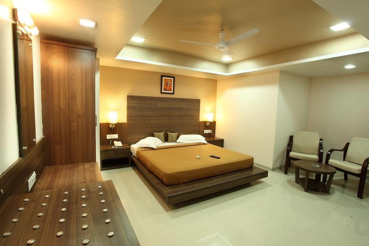 Hotel Classique Райкот Екстериор снимка